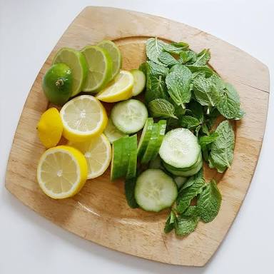 cucumber lemon detox water