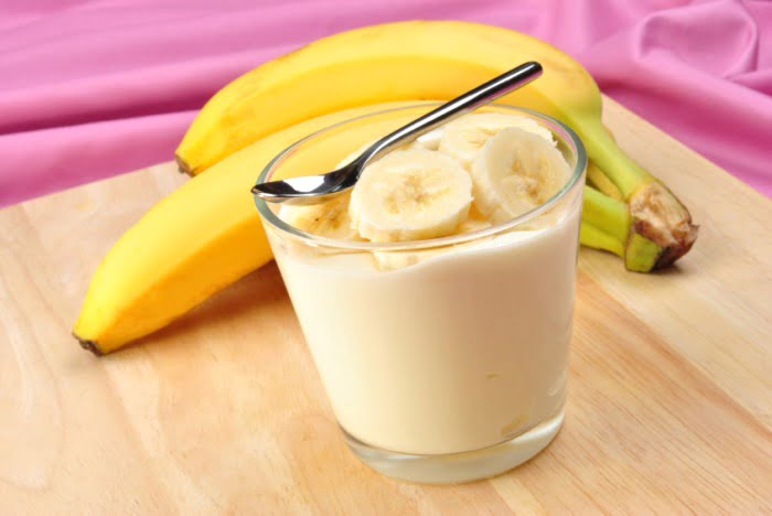 GM Diet Day 4 - banana slices with yoghurt