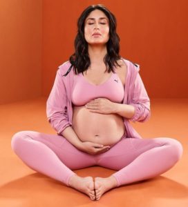 Pregnant Kareena Baby Bump
