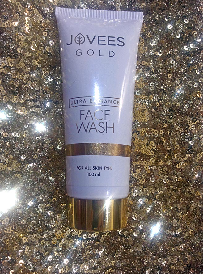 Jovees Gold Ultra Radiance Face Wash